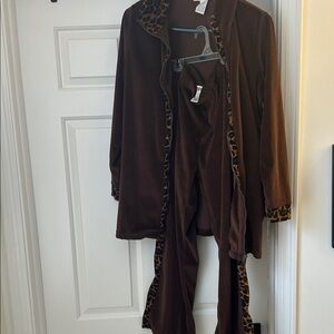 Roaman's Vintage Chocolate Lounge Set with Leopard Accents